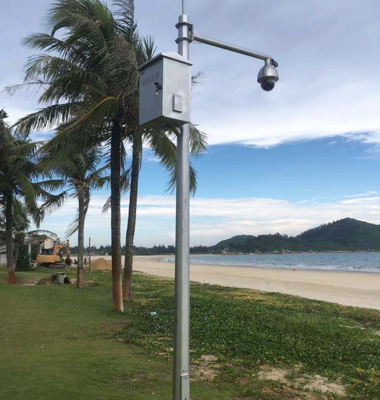 懸臂1米高4.5米八角監控杆（gǎn）