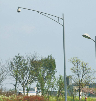 燕尾式道路監控杆